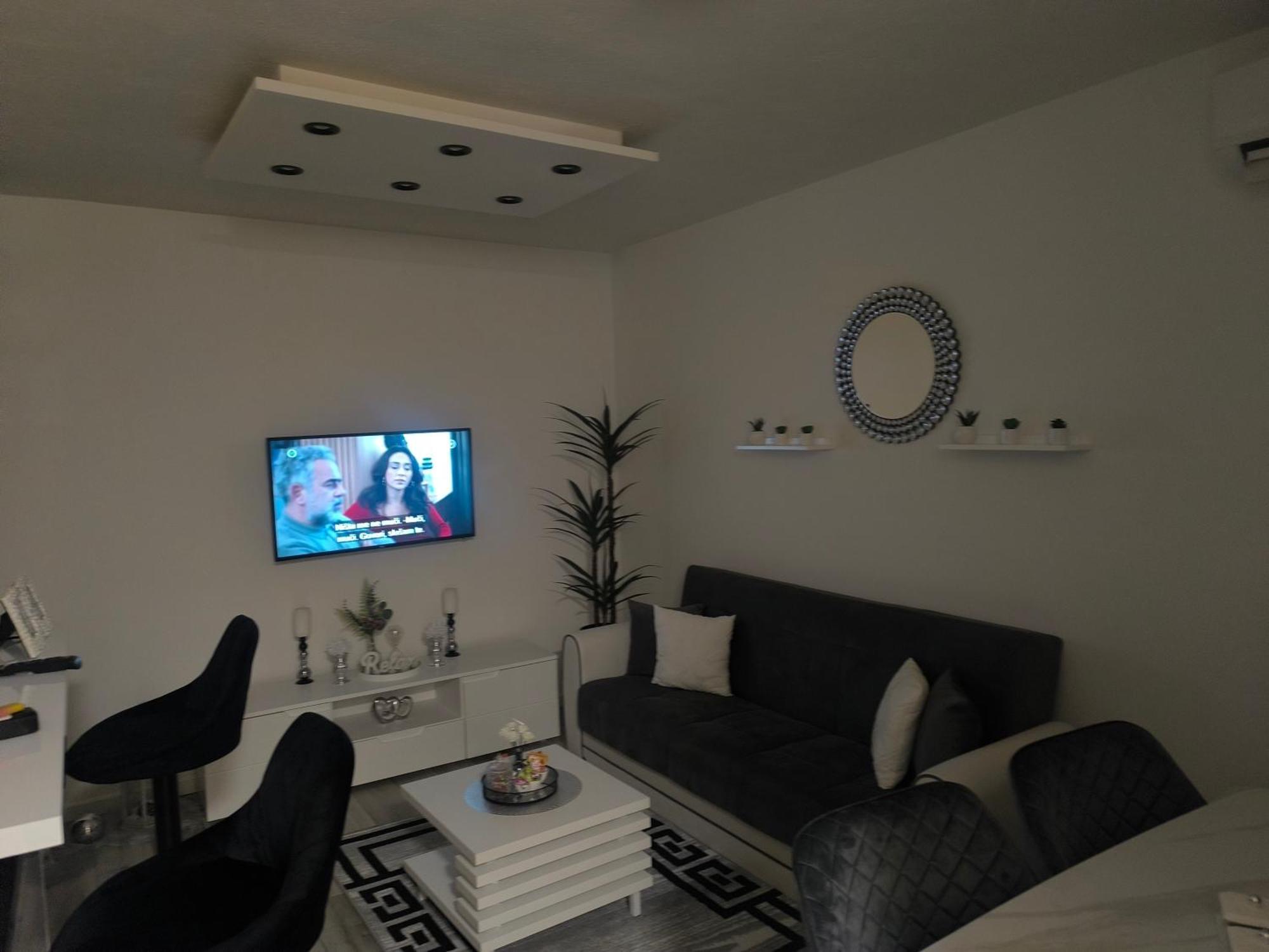 Apartman Rex Svinisce Zewnętrze zdjęcie